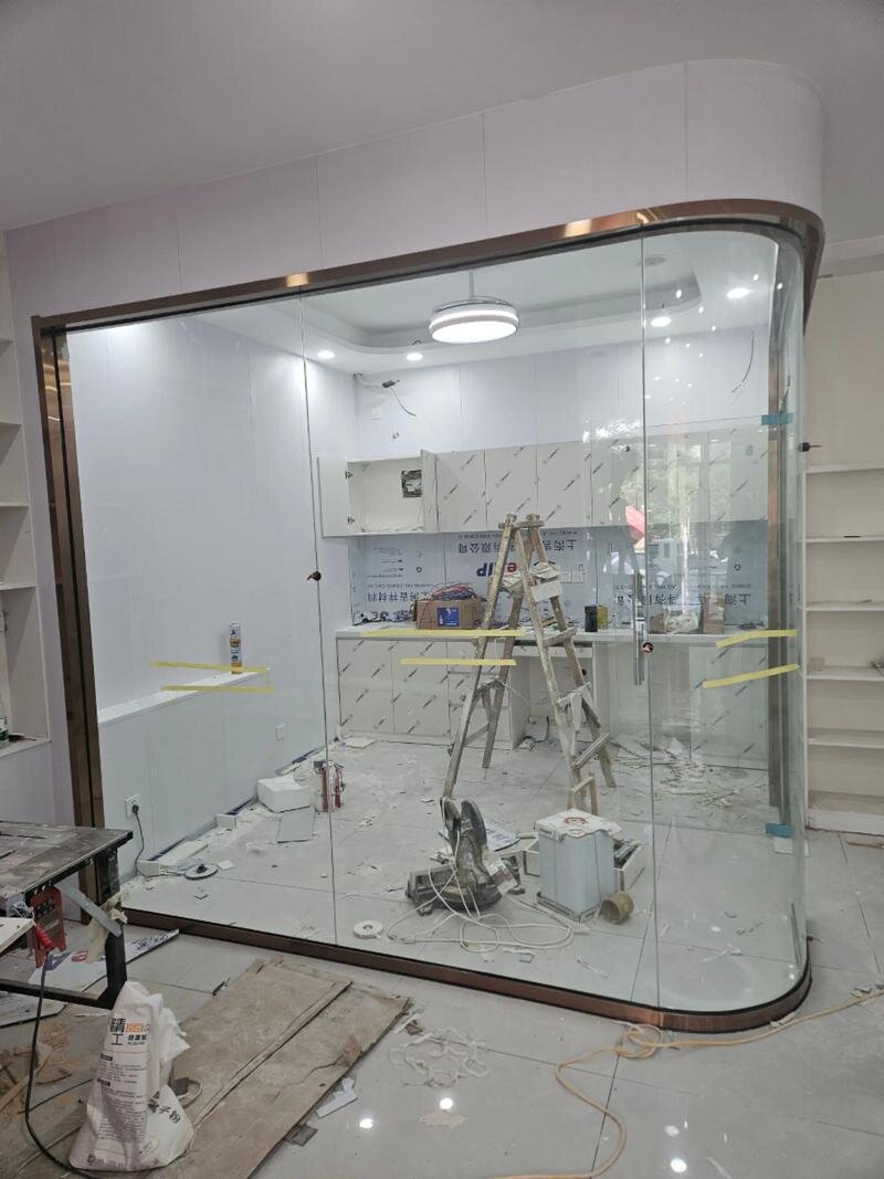 江门市弧形玻璃异形展柜玻璃 - 价格
